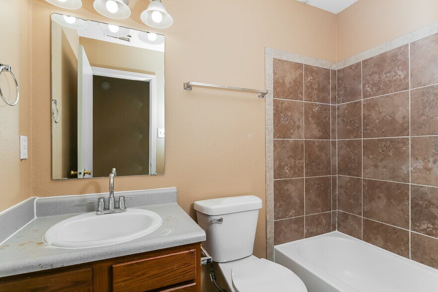 Building Photo - 2511 Redland Ln