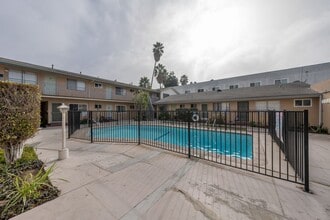 Building Photo - 803 Java Ave Inglewood, CA 90301
