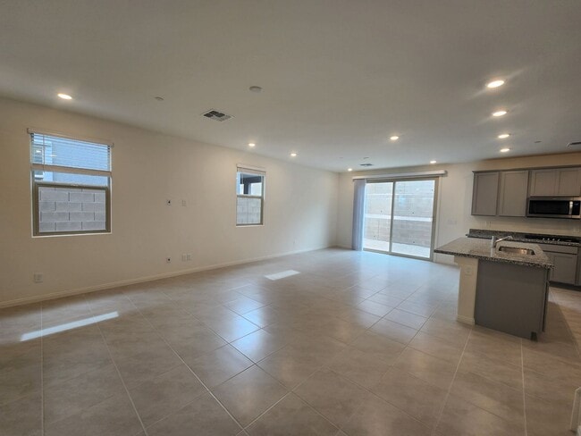 Building Photo - WOW New Built in Summerlin!