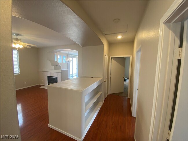 Building Photo - 10636 Lace Vine Arbor Ave