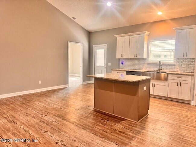 Building Photo - 3103 Co Rd 121