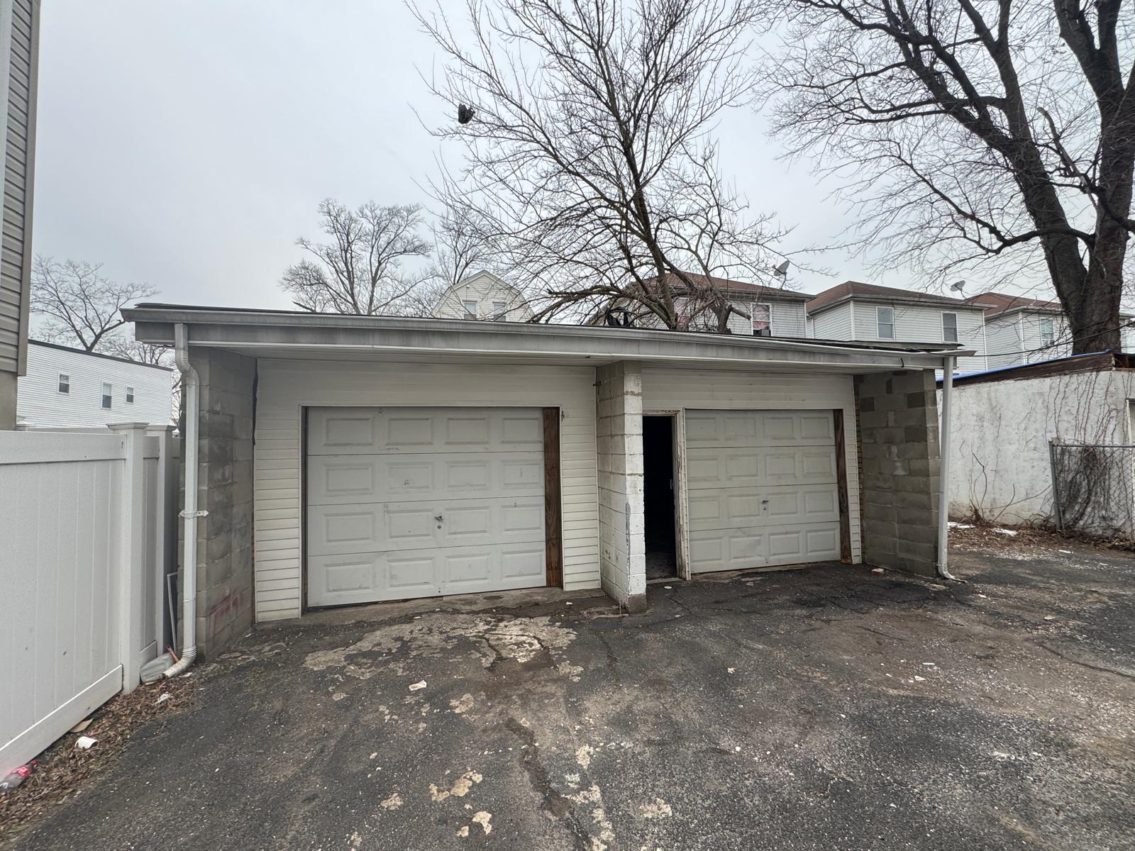 Building Photo - 55 Schley St