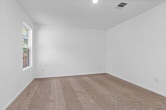 Building Photo - 3038 Mallorca Dr