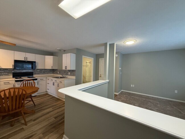 Building Photo - 5093 M-37