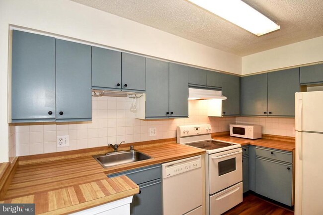 Building Photo - 3152 Covewood Ct