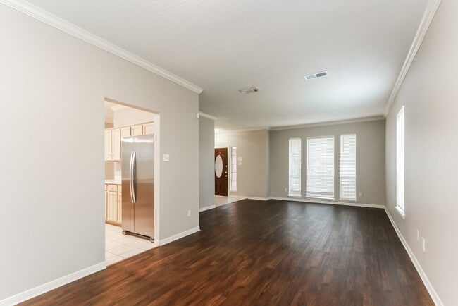 Building Photo - 18622 Sandelford Dr
