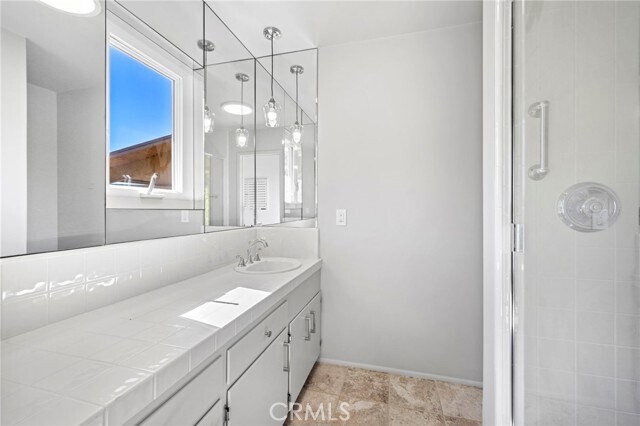 Building Photo - 1220 Anacapa Way