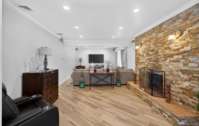 Building Photo - 11 Juneau Blvd