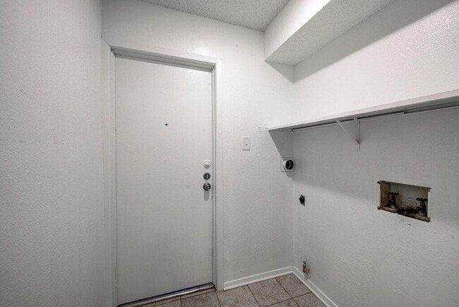 Building Photo - 8120 West Gate Blvd