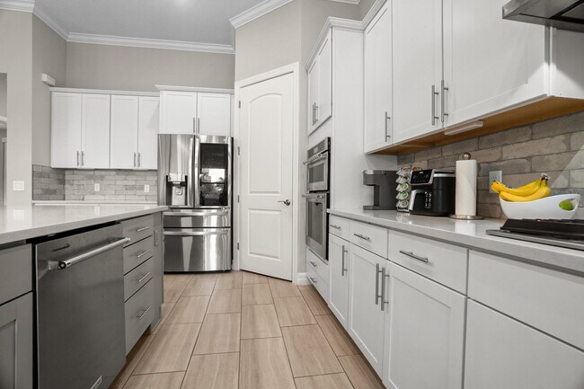 Building Photo - 8324 Pedigree Cir
