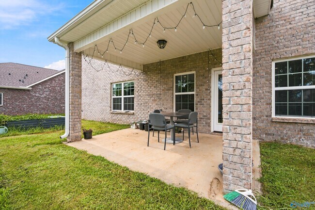 Building Photo - 175 Slade Thomas Dr