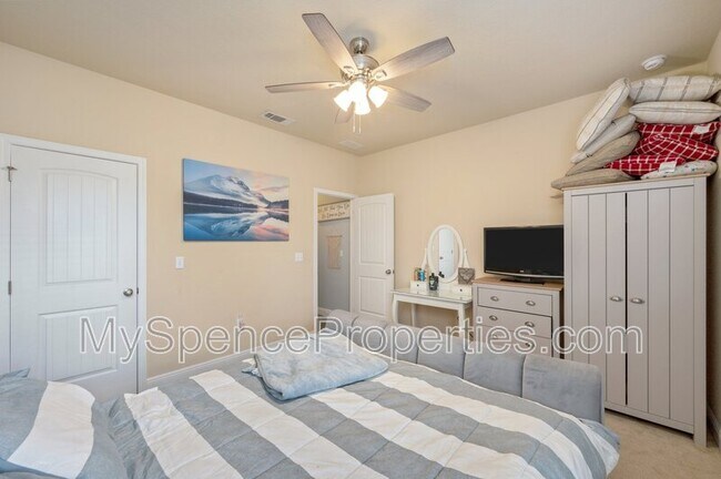 Building Photo - 3597 Autumn Woods Dr