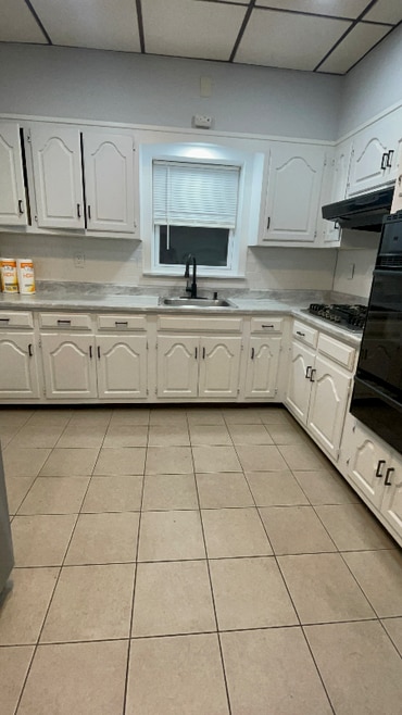 Building Photo - 165-165 Hoyt St