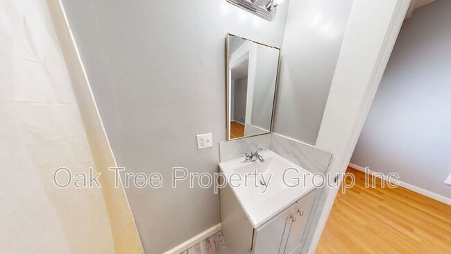 Building Photo - 1607 2nd Ave