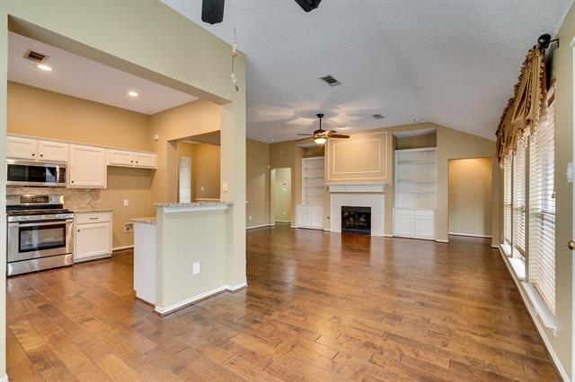 Building Photo - 3900 Oak Park Dr