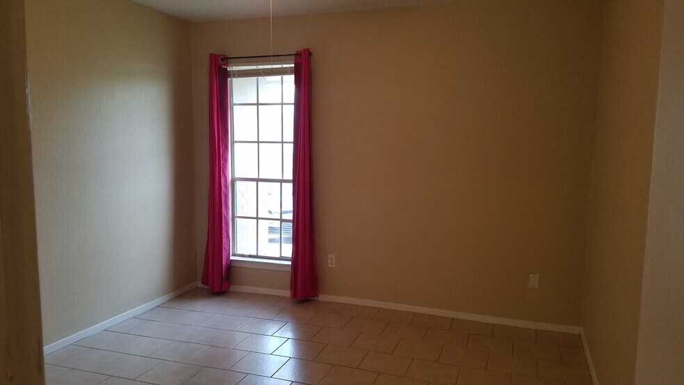 second bedroom - 2007 Old W Pl