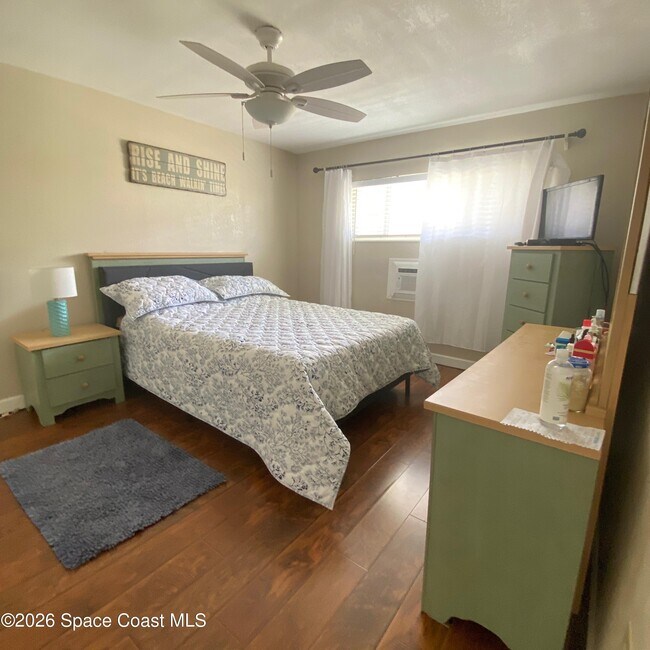 Building Photo - 3820 Ocean Beach Blvd