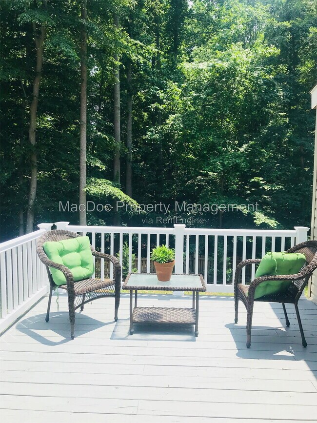 Building Photo - 6804 Saxony Cir