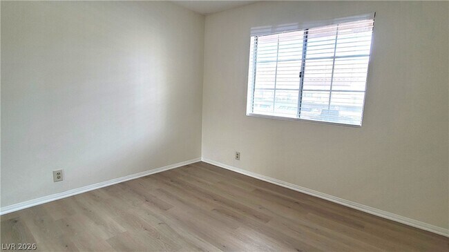 Building Photo - 1375 E Hacienda Ave