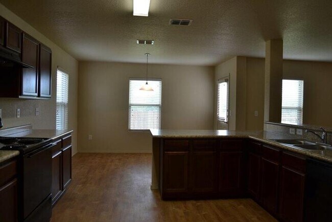 Building Photo - 10730 Goose Way