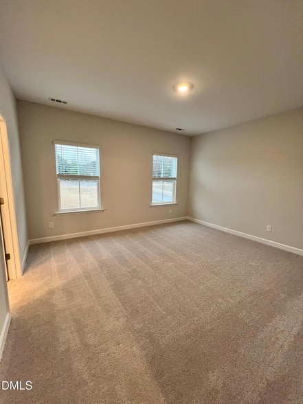 Building Photo - 404 White Oak Gdn Wy