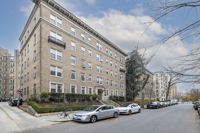 Building Photo - 1910 Kalorama Rd NW