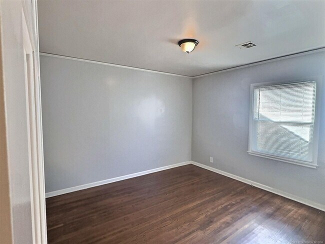 Building Photo - Clean and Pristine 3 Bedroom Home Available for Immediate Move-In!!!