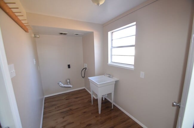 Building Photo - 4 bedroom home in Northglenn.  Newer paint with a large floor plan, wood floors & large deck for ...