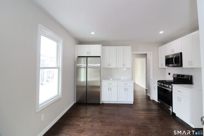 Building Photo - 356 Beechmont Ave