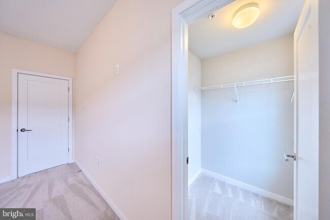 Building Photo - 256 Bluemont Branch Terrace SE