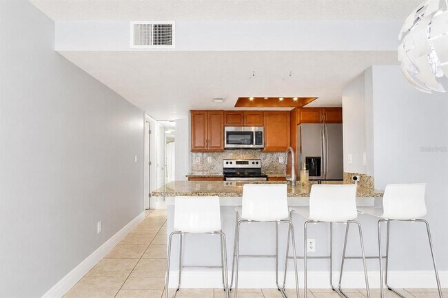 Building Photo - 2739 N Poinciana Blvd