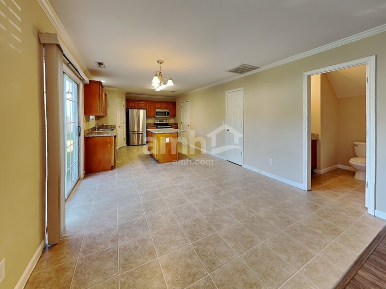 Building Photo - 107 Oak Knoll Dr