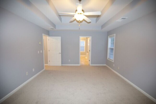 Building Photo - 7897 The Lakes Point