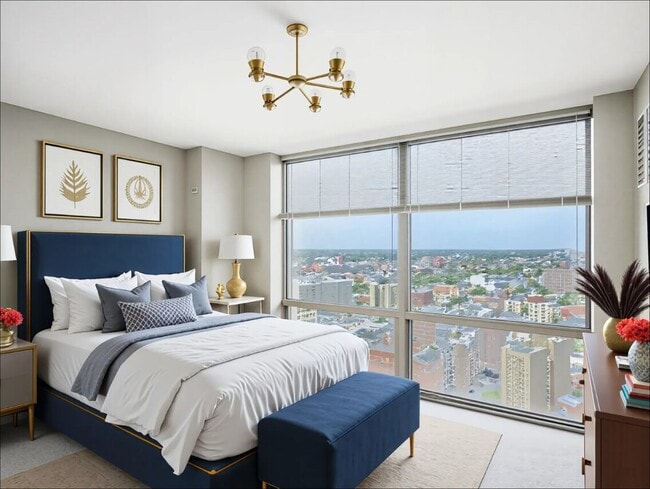 Building Photo - 2650 N Lakeview Ave