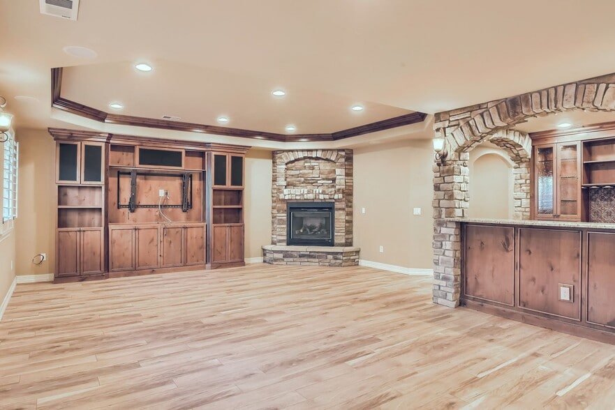 Building Photo - 9701 Sunset Hill Pl