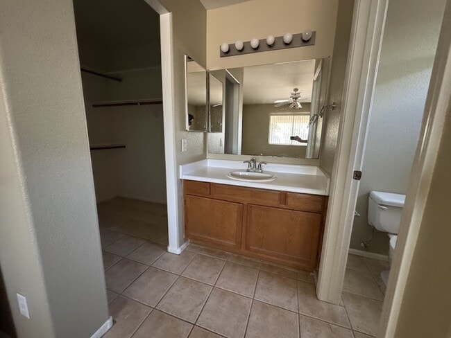 Building Photo - North Phoenix 3br With Large Backyard and ...