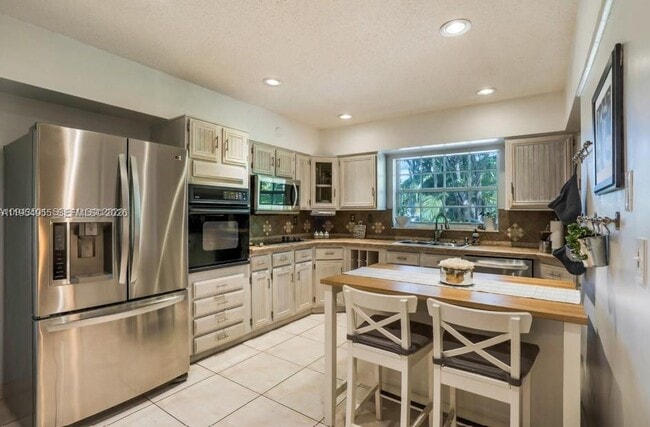 Building Photo - 13371 SW 97th Ct