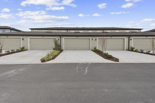 Building Photo - 17538 Northlake Grv Dr