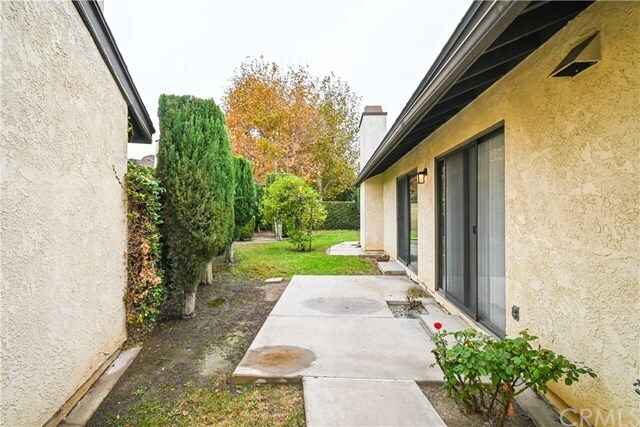 Building Photo - 1131 N Outrigger Way