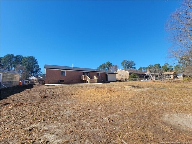 Building Photo - 215 Haverhill Dr