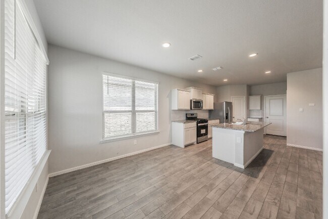 Building Photo - 8637 Centerboard Ln