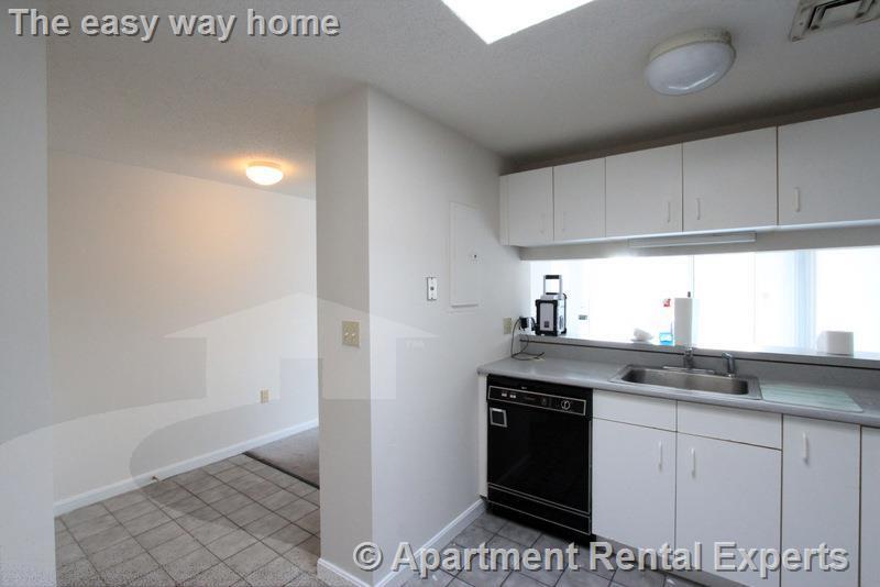 Building Photo - 175 Beacon St