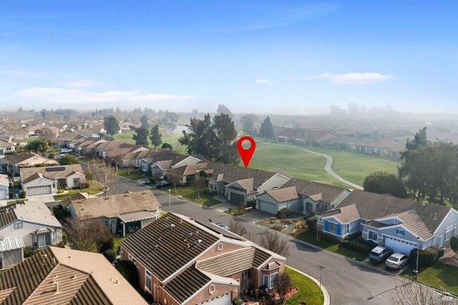 Building Photo - 139 Cedar Ridge Dr