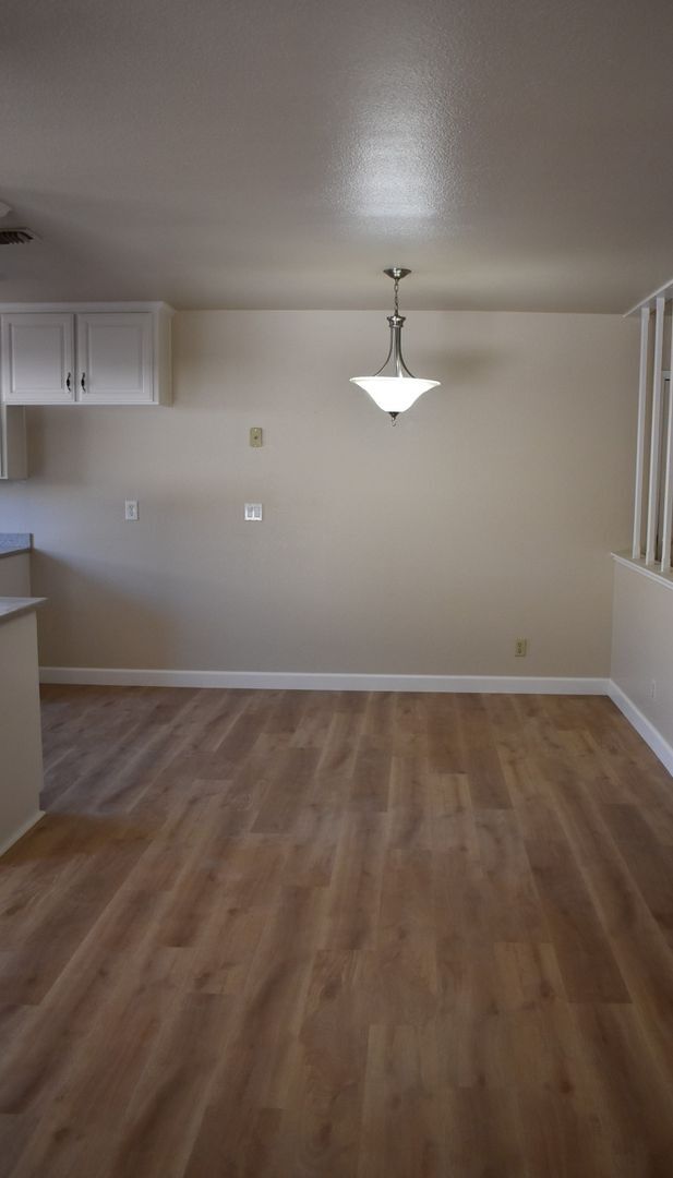 Building Photo - Rare Winters Home!