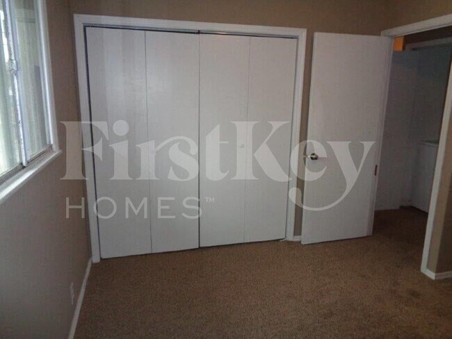 Building Photo - 1 Birch St