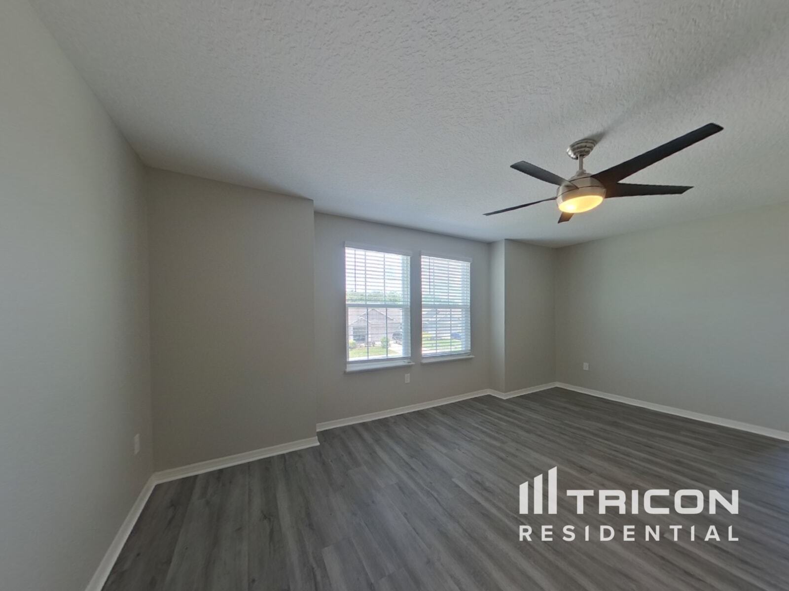 Building Photo - 4321 Desert Rose Ave
