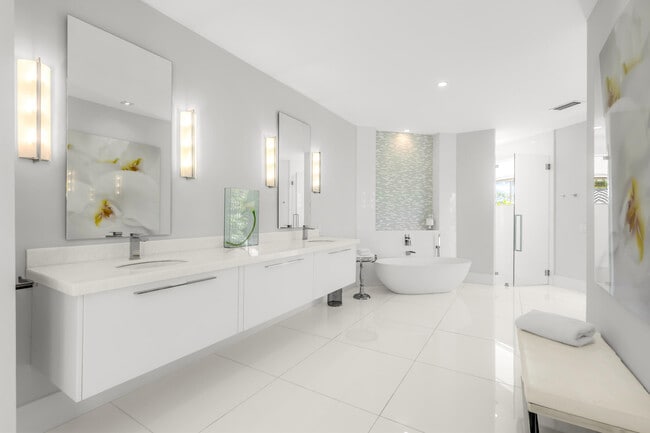 Building Photo - 3521 Glenwood Ct