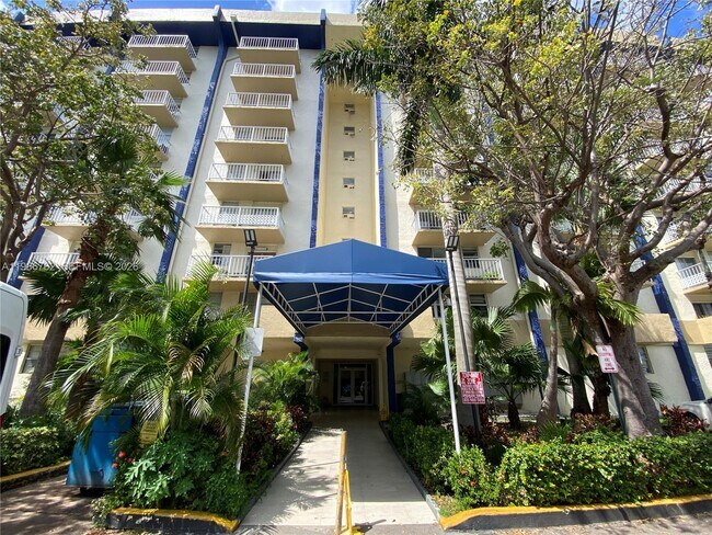 Building Photo - 4550 NW 9th St