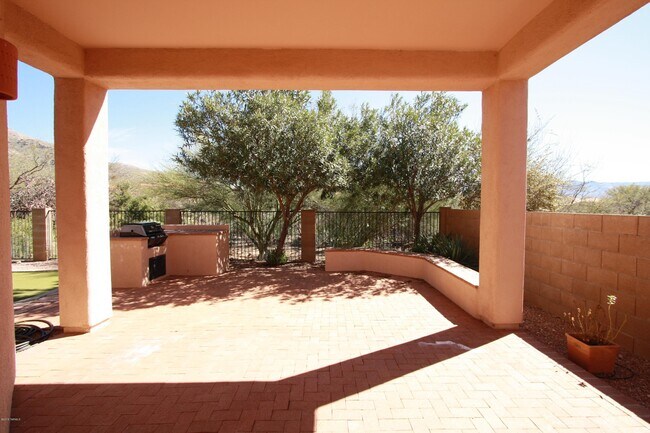 Building Photo - 5206 N Canyon Rise Pl