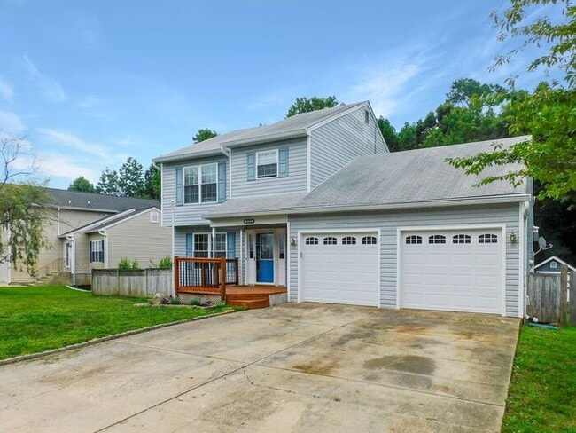 Building Photo - Colonial with Sunroom and Finished Basement